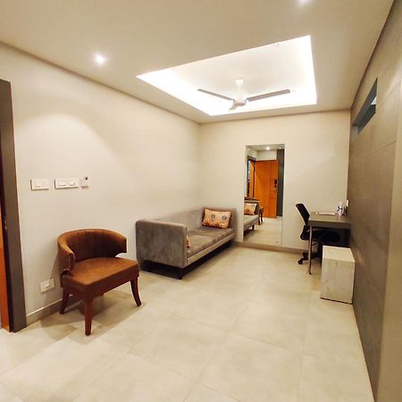 Hotel Rishiraj, Nagaon Nagaon  Εξωτερικό φωτογραφία