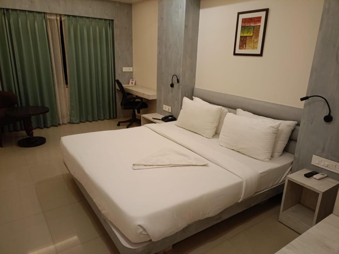Hotel Rishiraj, Nagaon Nagaon  Εξωτερικό φωτογραφία