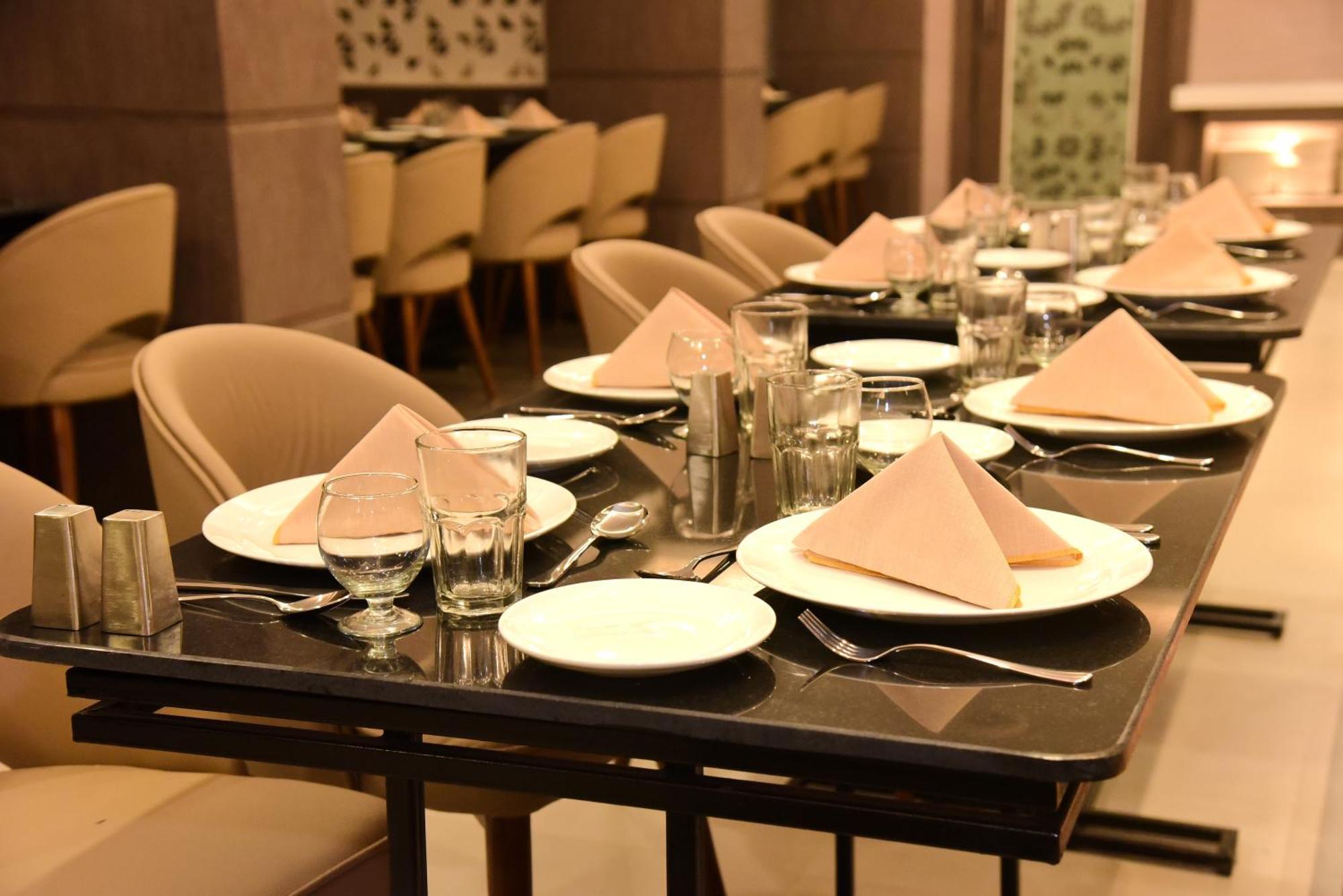 Hotel Rishiraj, Nagaon Nagaon  Εξωτερικό φωτογραφία